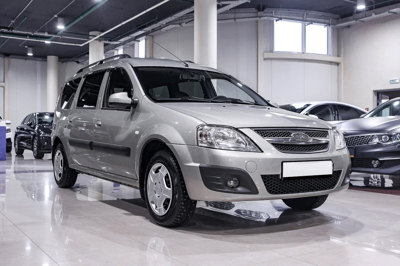 Купить Largus с пробегом