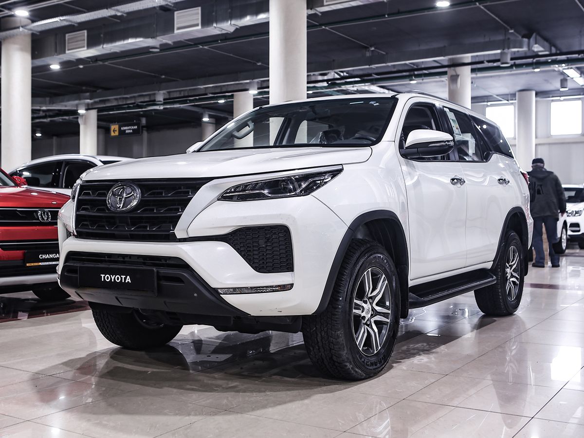Купить Fortuner с пробегом